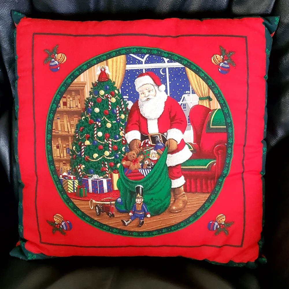 Vintage Santa Pillow & Wall Hanging 